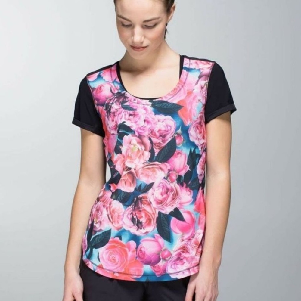 Lululemon Lightened Up‎ Short Sleeve Garden Rose Print Vented Activewear Tee 8